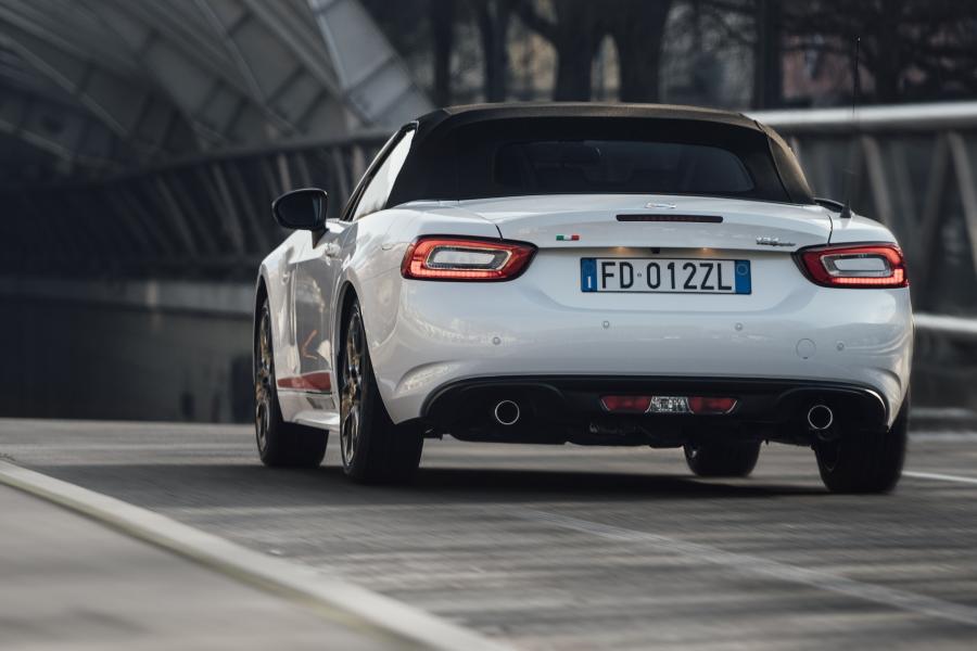  Fiat 124 Spider S-Design (348) 2018 года  (фото 3 из 33)